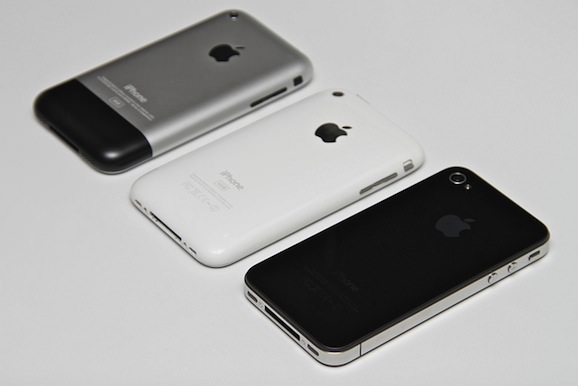 iPhone上的5岁生日快乐！呢总结过去数据和信息的信息图