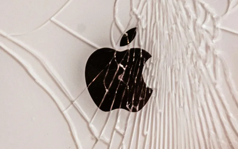 苹果 Siri 高管跳槽到谷歌。四位人工智能研究人员也泄露了