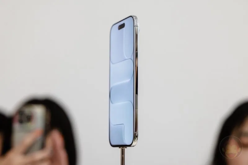 图片。 iPhone Air 2今年推迟,2027年发布?