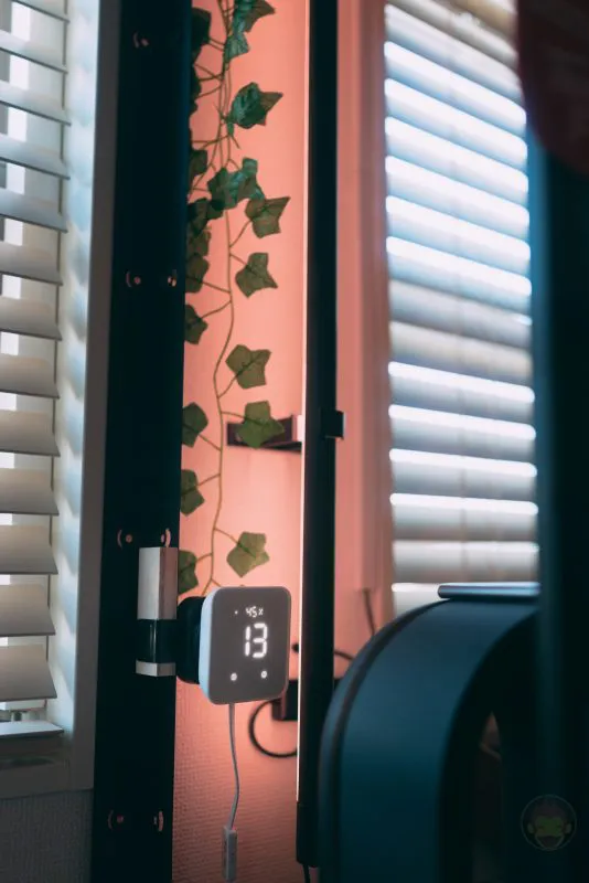 我喜欢 SwitchBot 落地灯创造的间接照明! Hub 2 也有 20% 折扣