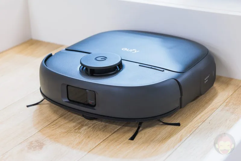 隆重推出 Anker 的新型扫地机器人“Eufy Robot Vacuum Omni C28”。配备高达15000Pa的吸力和滚筒拖把